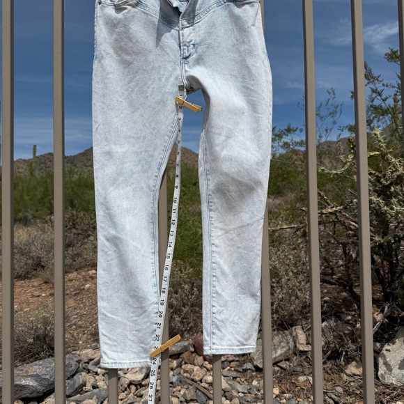 ⬇️Abercrombie & Fitch Size 27 Short Denim - Picture 5 of 9